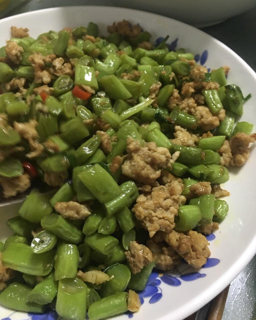 肉沫豆角下饭菜