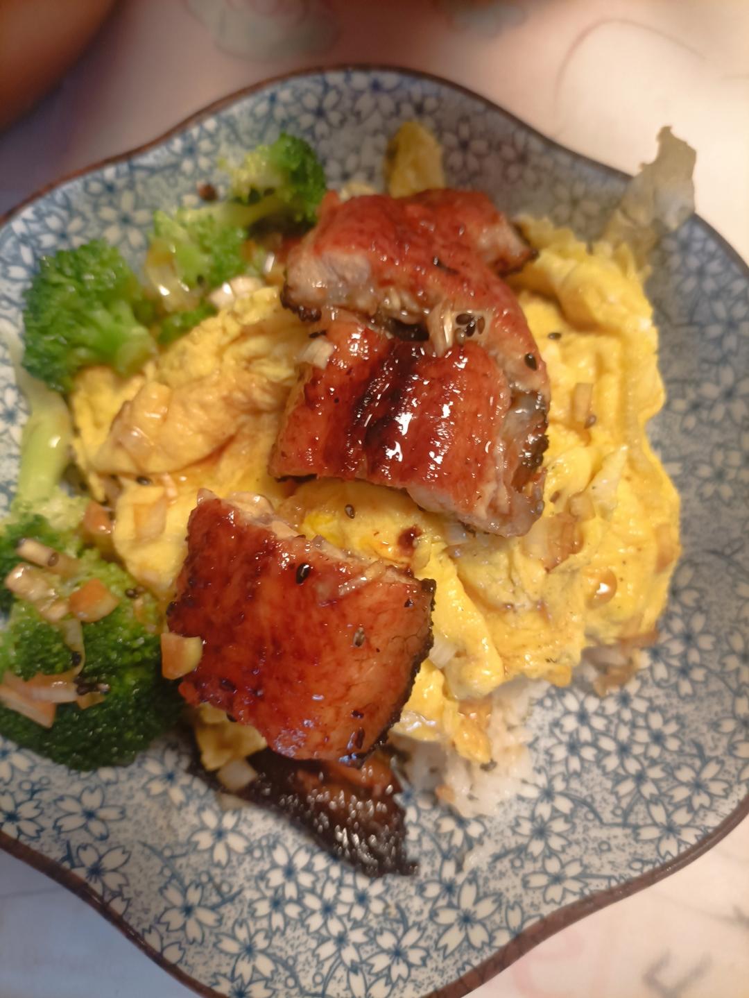 蒲烧鳗鱼饭