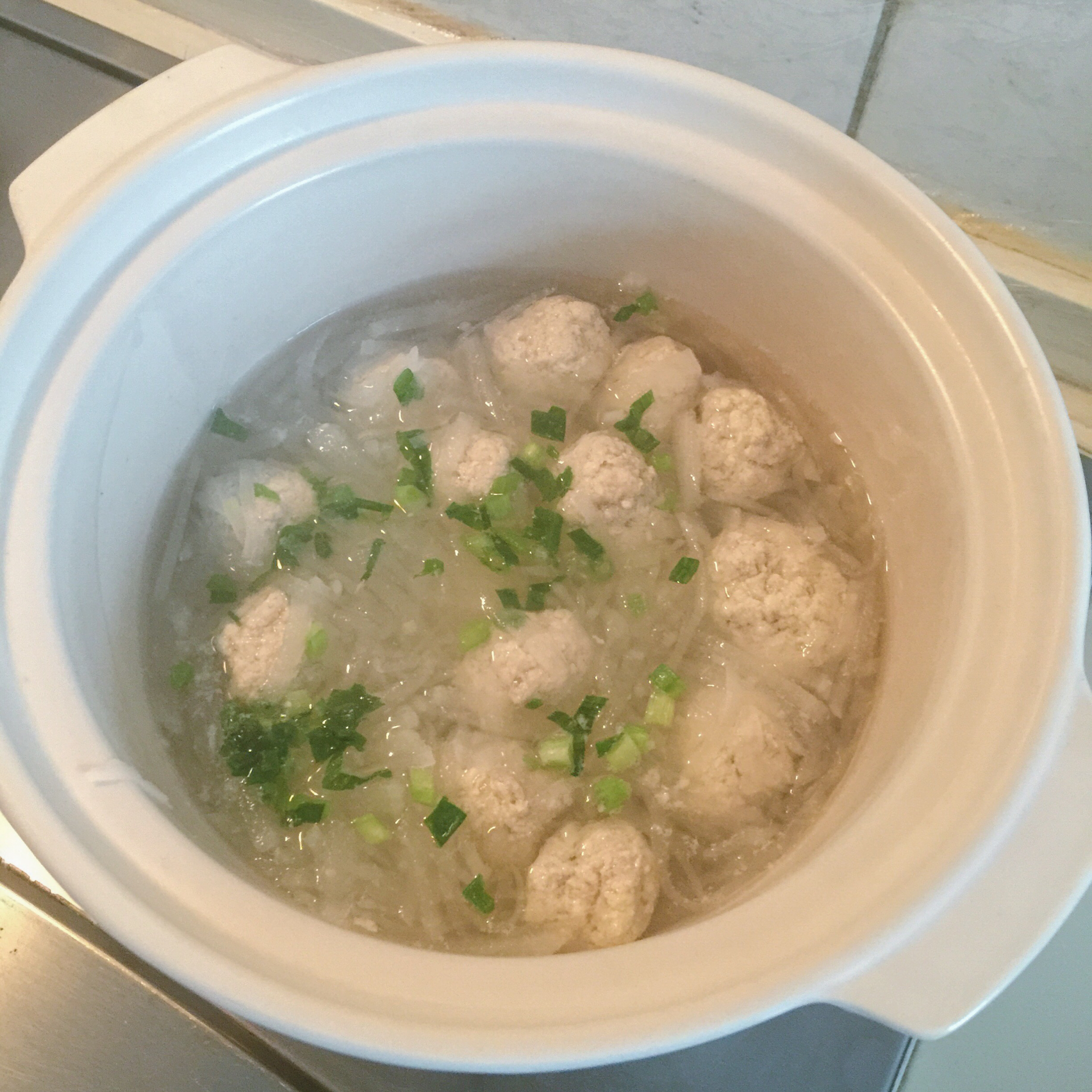 【10分钟系列】白萝卜豆腐圆子汤