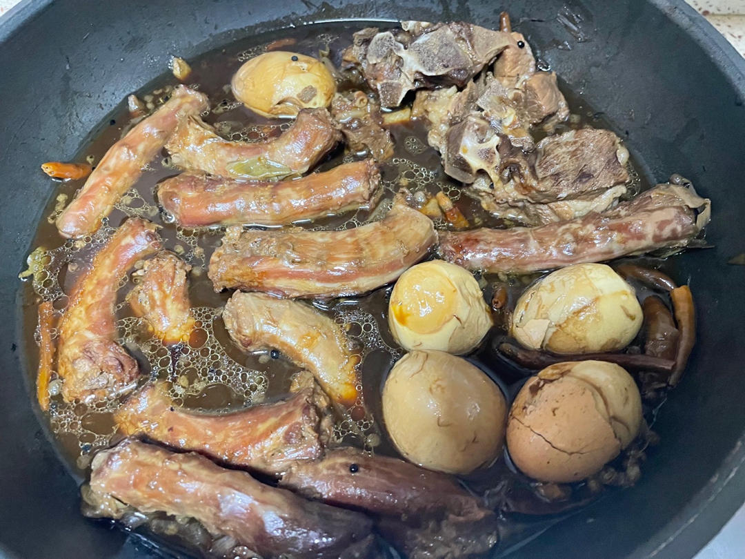 香辣卤鸭脖