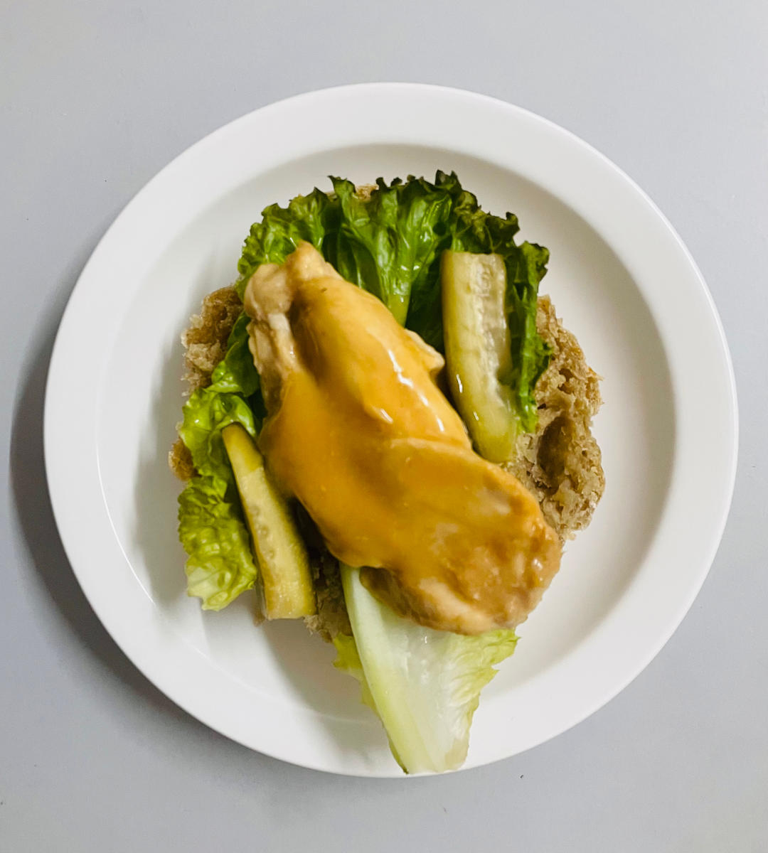 酱汁烤鸡胸三明治