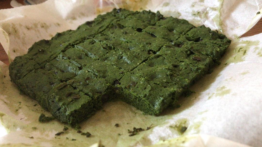 丰润的布朗尼口感-抹茶蜜红豆蛋糕