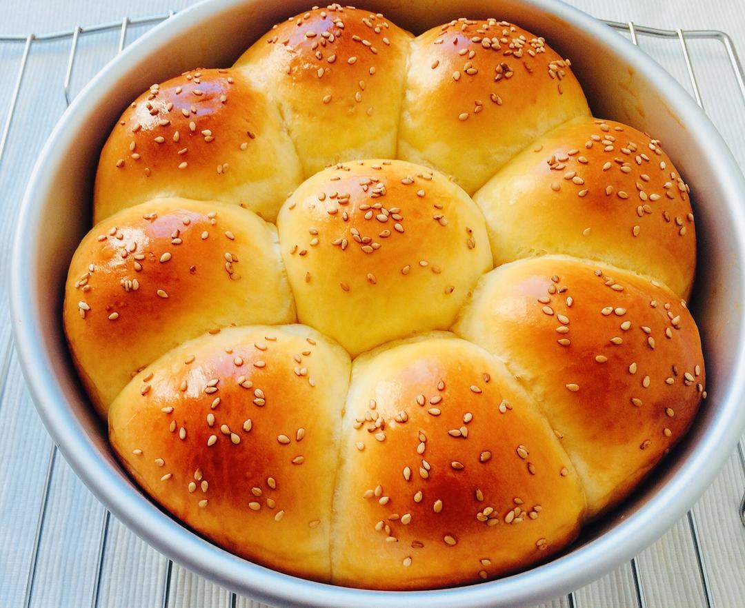 超软的牛奶小餐包