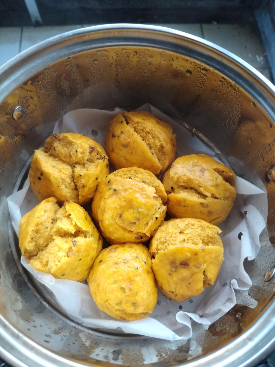 南瓜芝麻红枣馒头