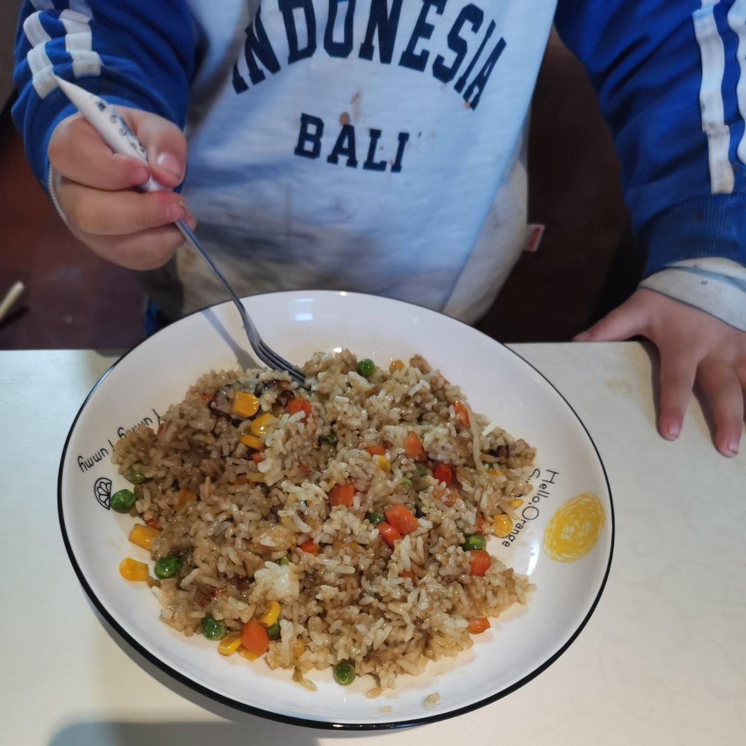 儿童餐—五彩时蔬炒饭（解决孩子不吃蔬菜）