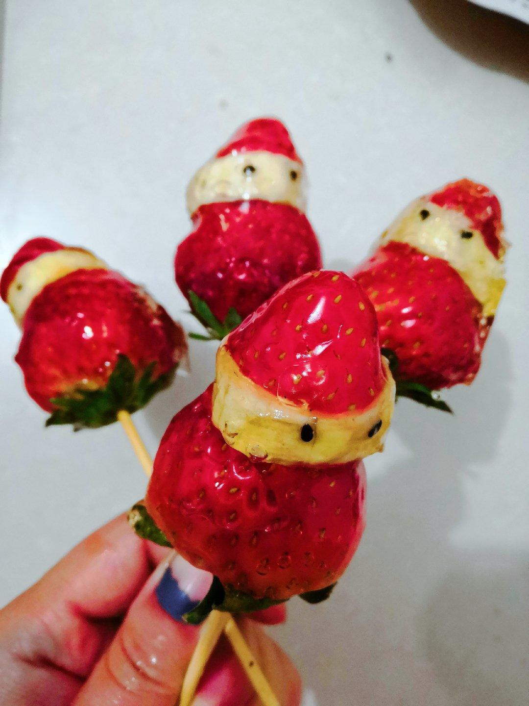 雨恋0510做的草莓圣诞老人冰糖葫芦