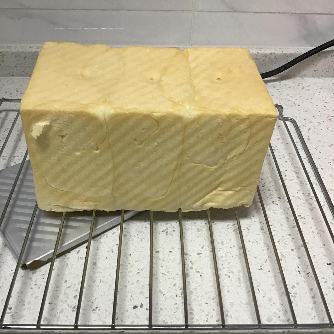 吐司，奶香手撕面包，超级香浓