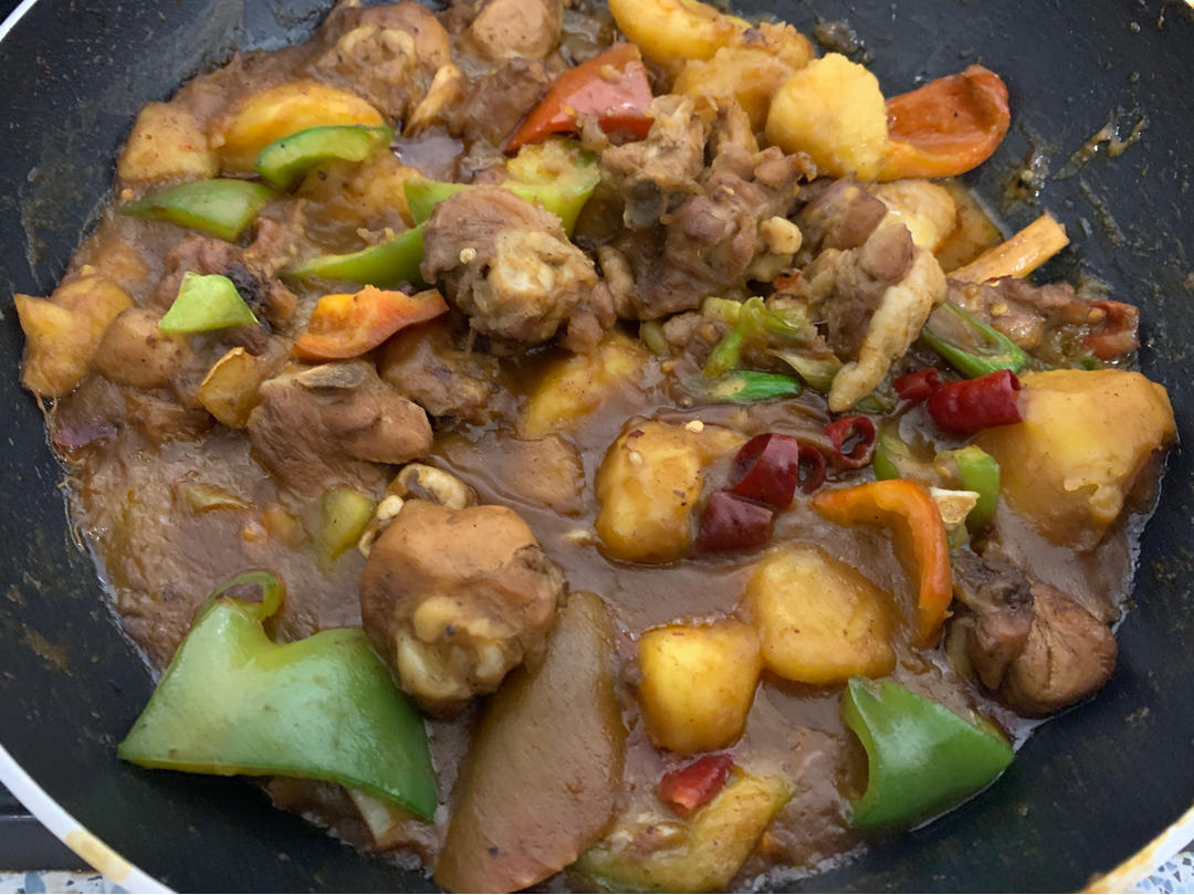 达也也达做的【老饭骨】新疆大盘鸡