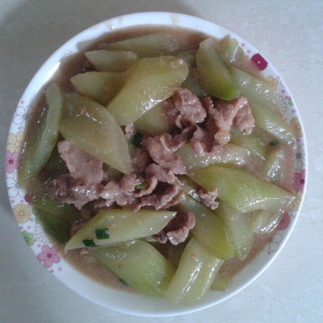 黄瓜炒肉片