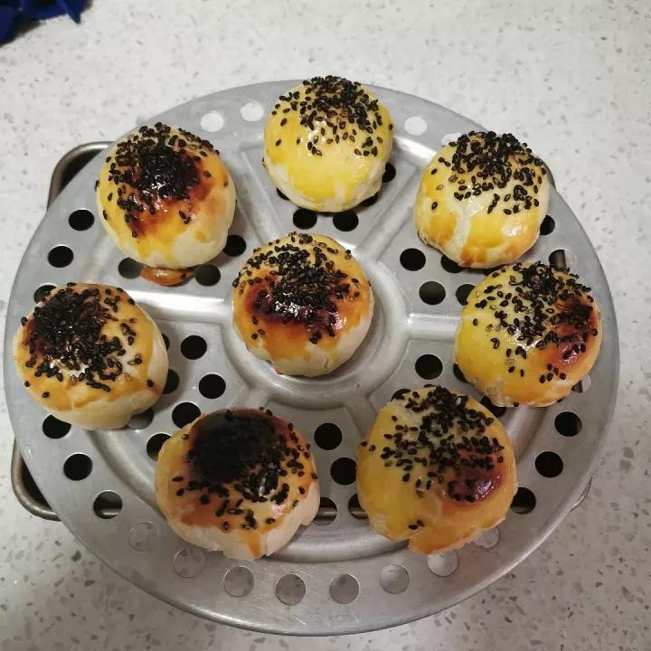 豆沙蛋黄酥