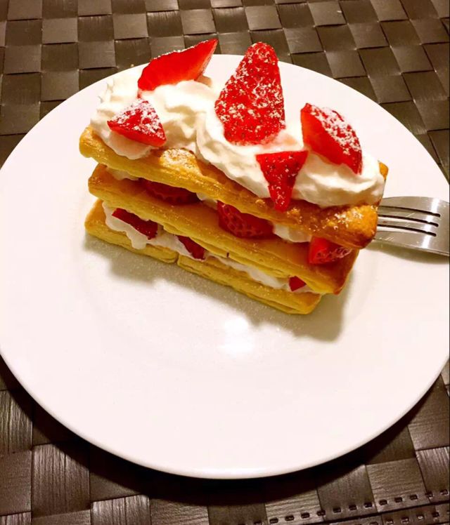 草莓拿破仑（呱呱杯夹馅儿更好吃哟！）