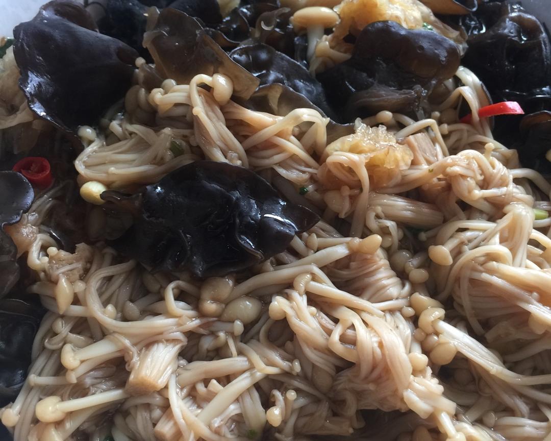 凉拌木耳金针菇（素菜）的做法