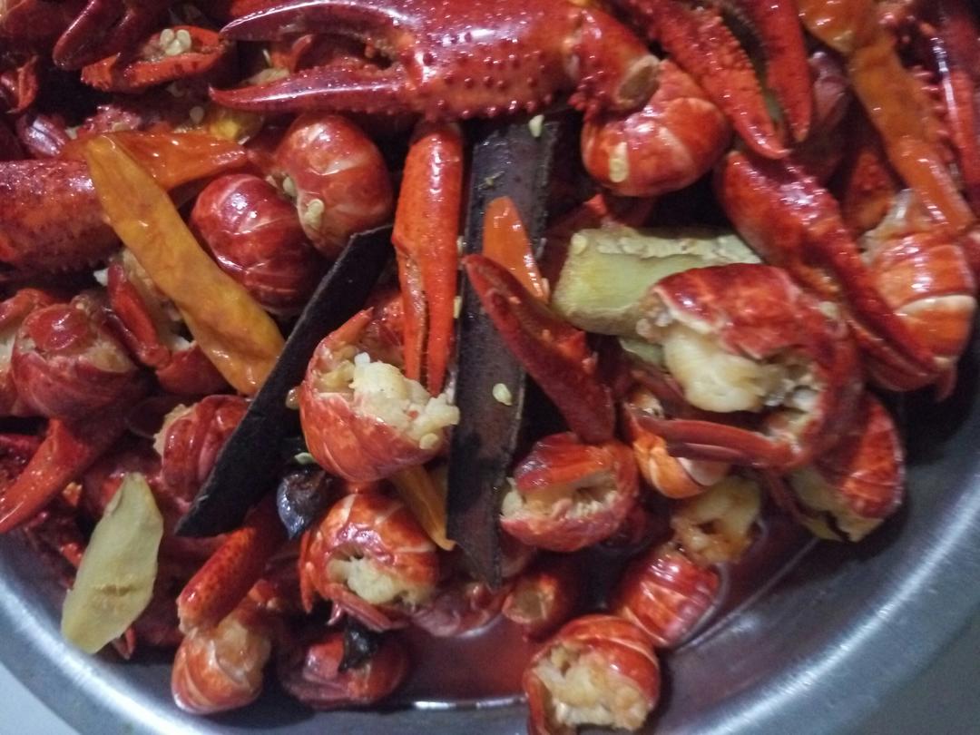 香辣小龙虾-超详细处理干净步骤！