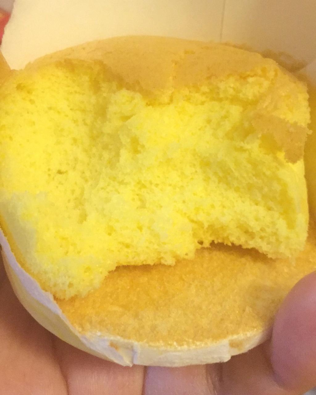 不皱不裂圆润饱满原味戚风纸杯蛋糕