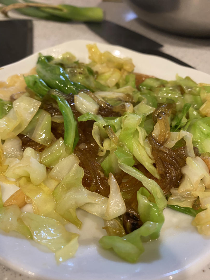最近爱吃粉丝粉条～包菜炒粉丝