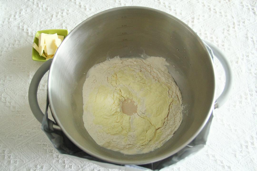 纯奶手撕吐司的做法 步骤1