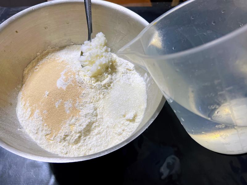 纯奶手撕吐司的做法 步骤1