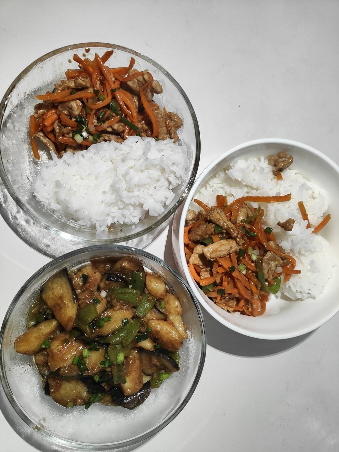 胡萝卜木耳炒肉丝