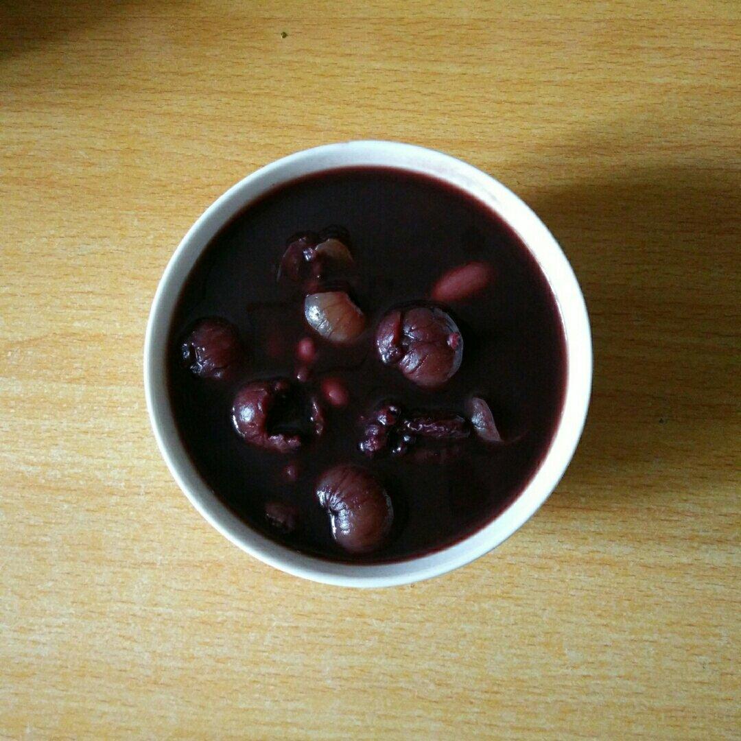 红豆黑米美颜粥