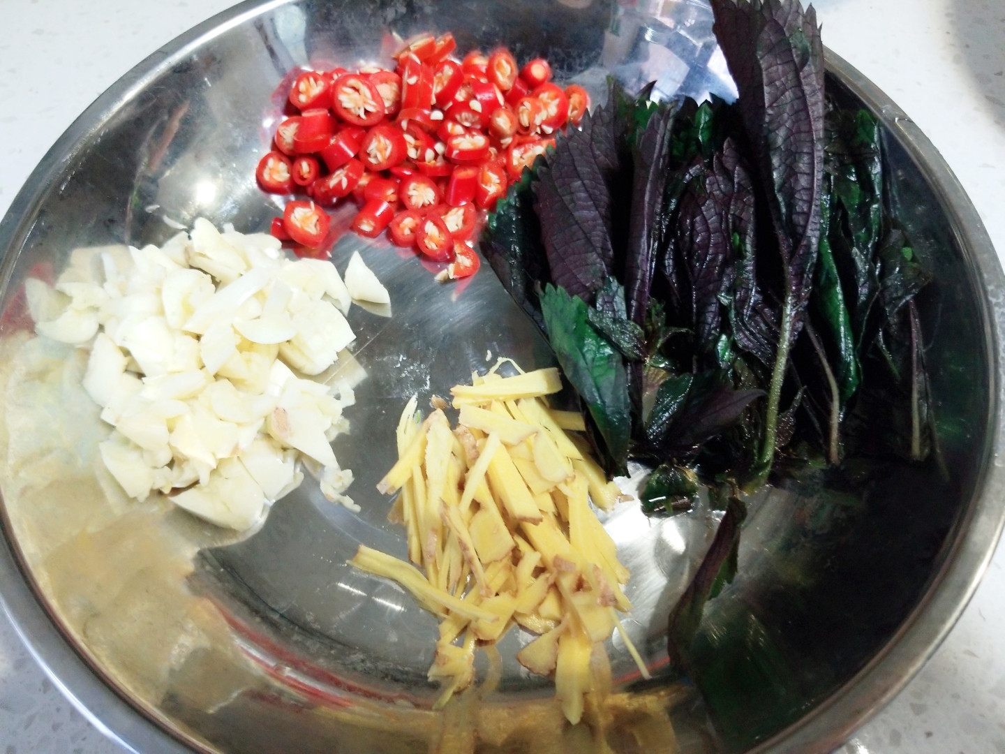 配菜比主料更好吃的家常做法-鳝鱼蔬菜煲的做法 步骤3