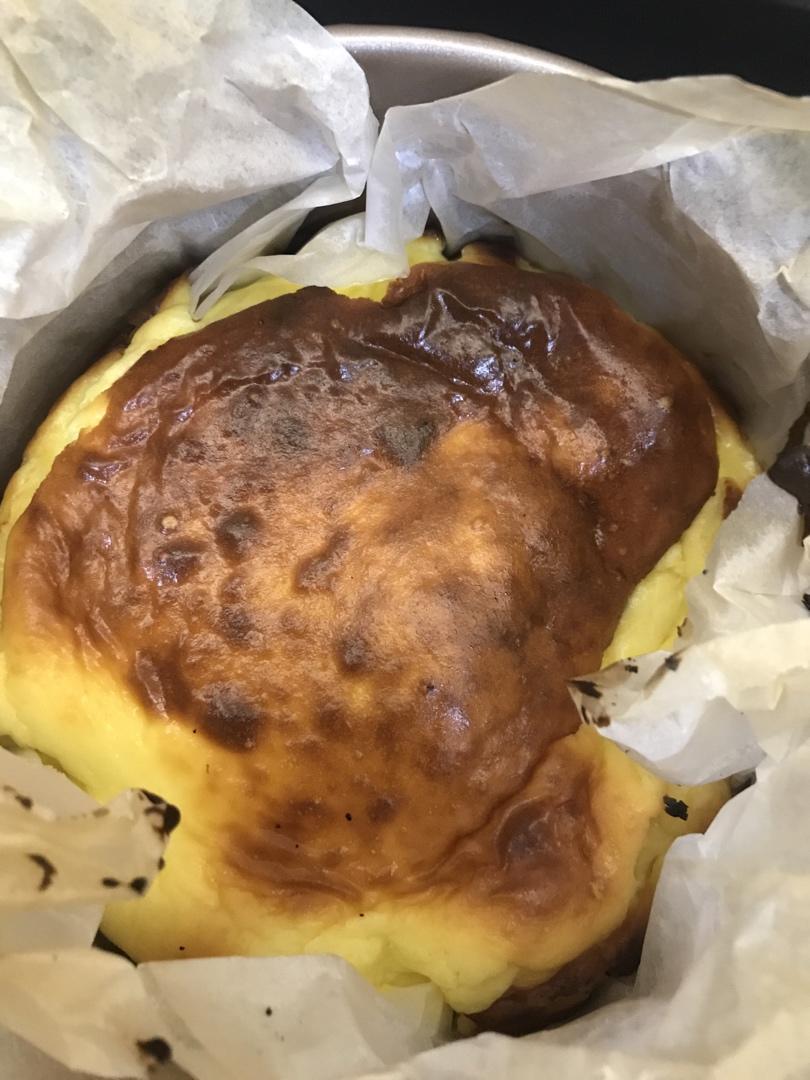 巴斯克式烤芝士蛋糕[超简单][搬运]