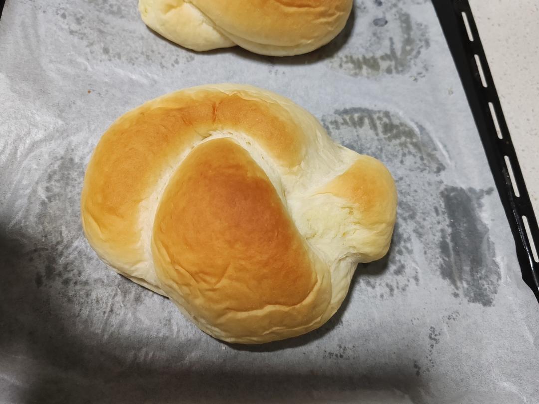 榴莲芝士软欧包
