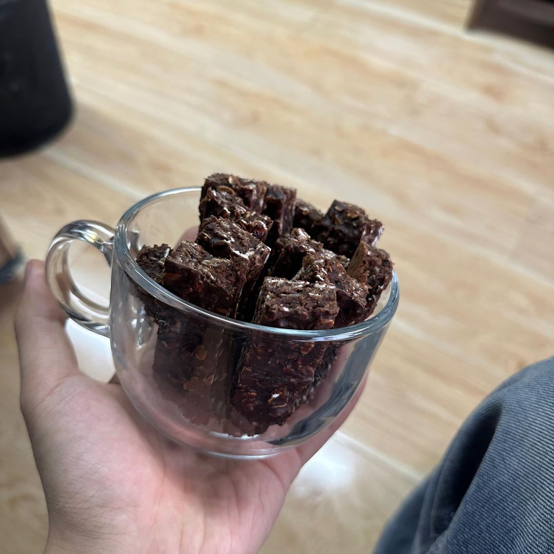 减脂 无糖无油无淀粉高蛋白低脂蛋白燕麦棒口感神似布朗尼