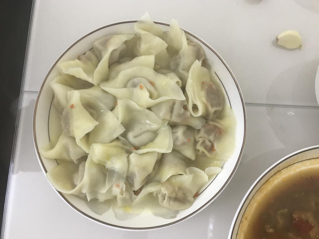 香而不腻营养美味的胡萝卜猪肉饺