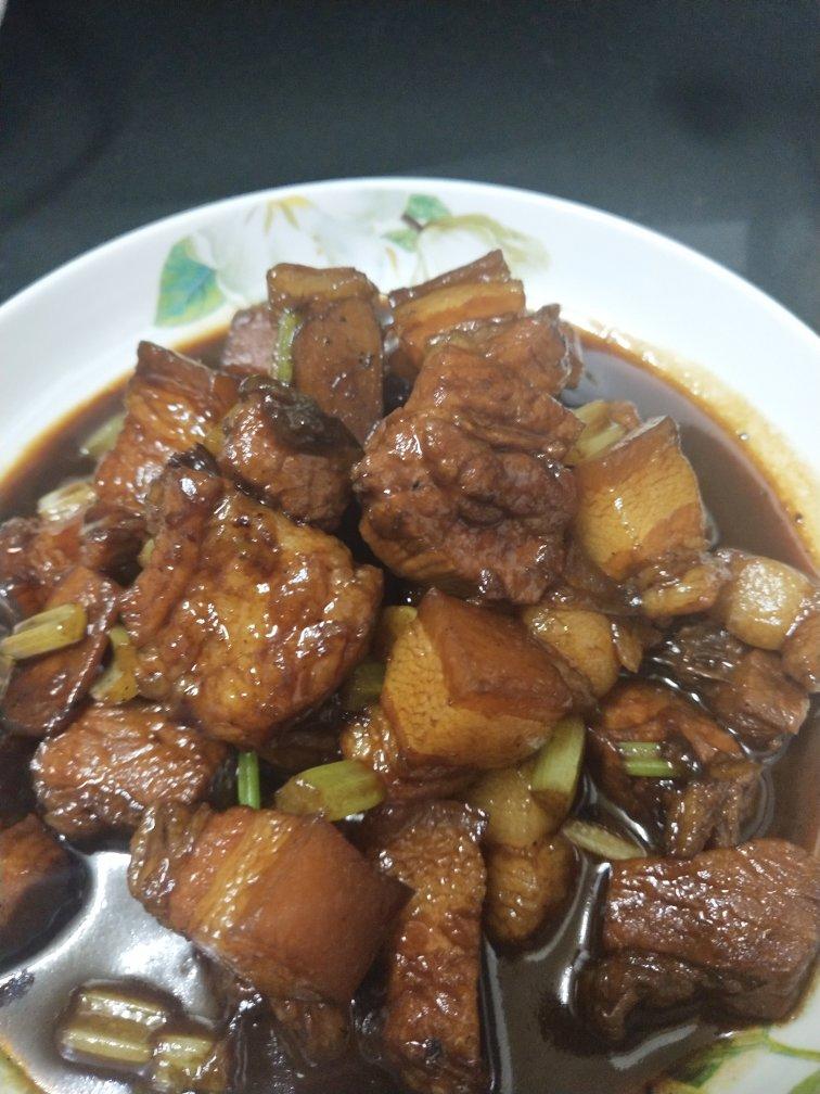 家常版香😋而不腻红烧肉