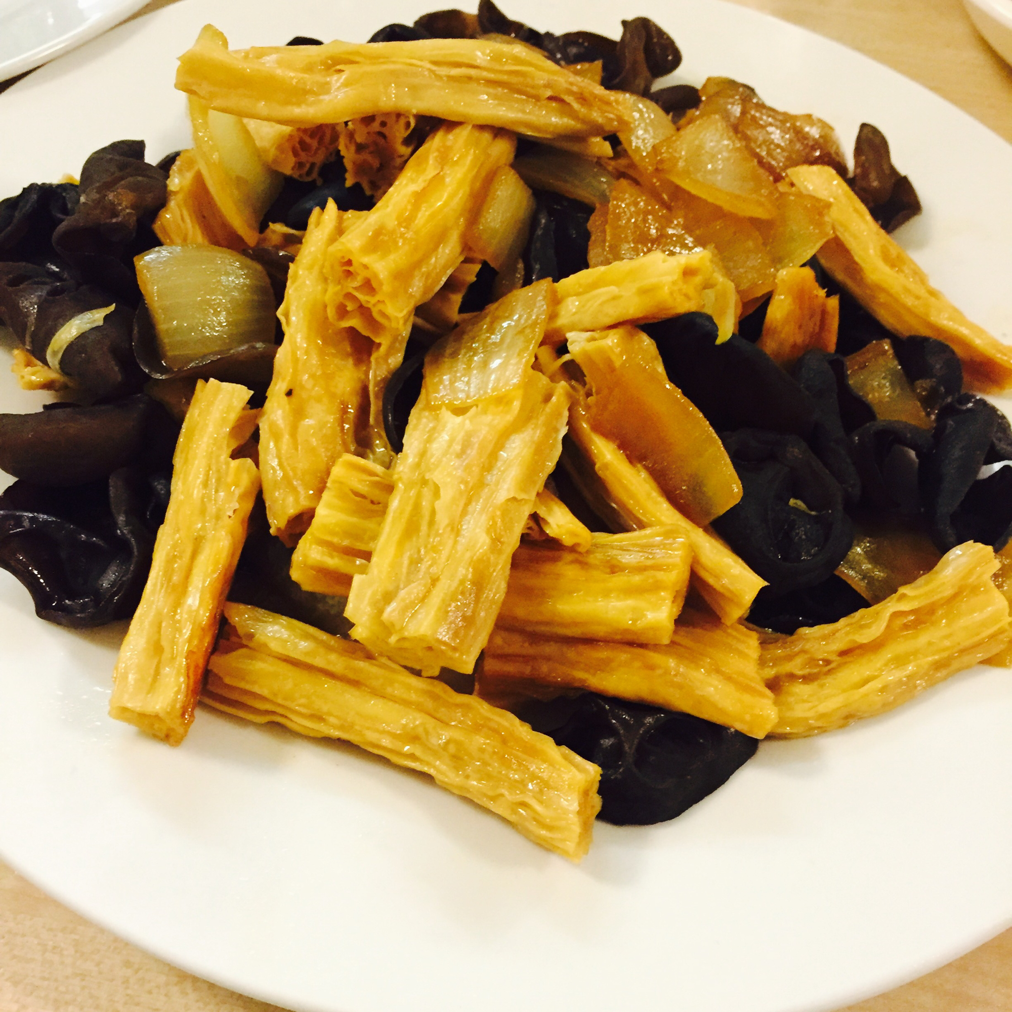 洋葱木耳炒腐竹