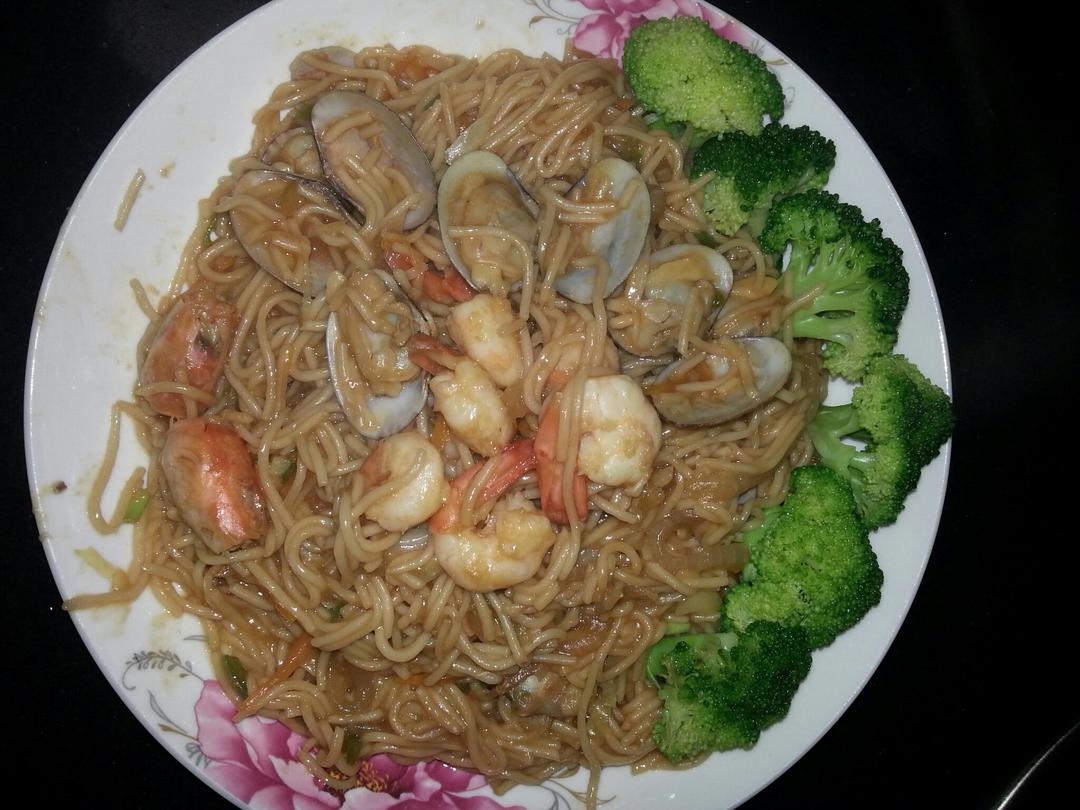 【海鲜酱油炒面】
