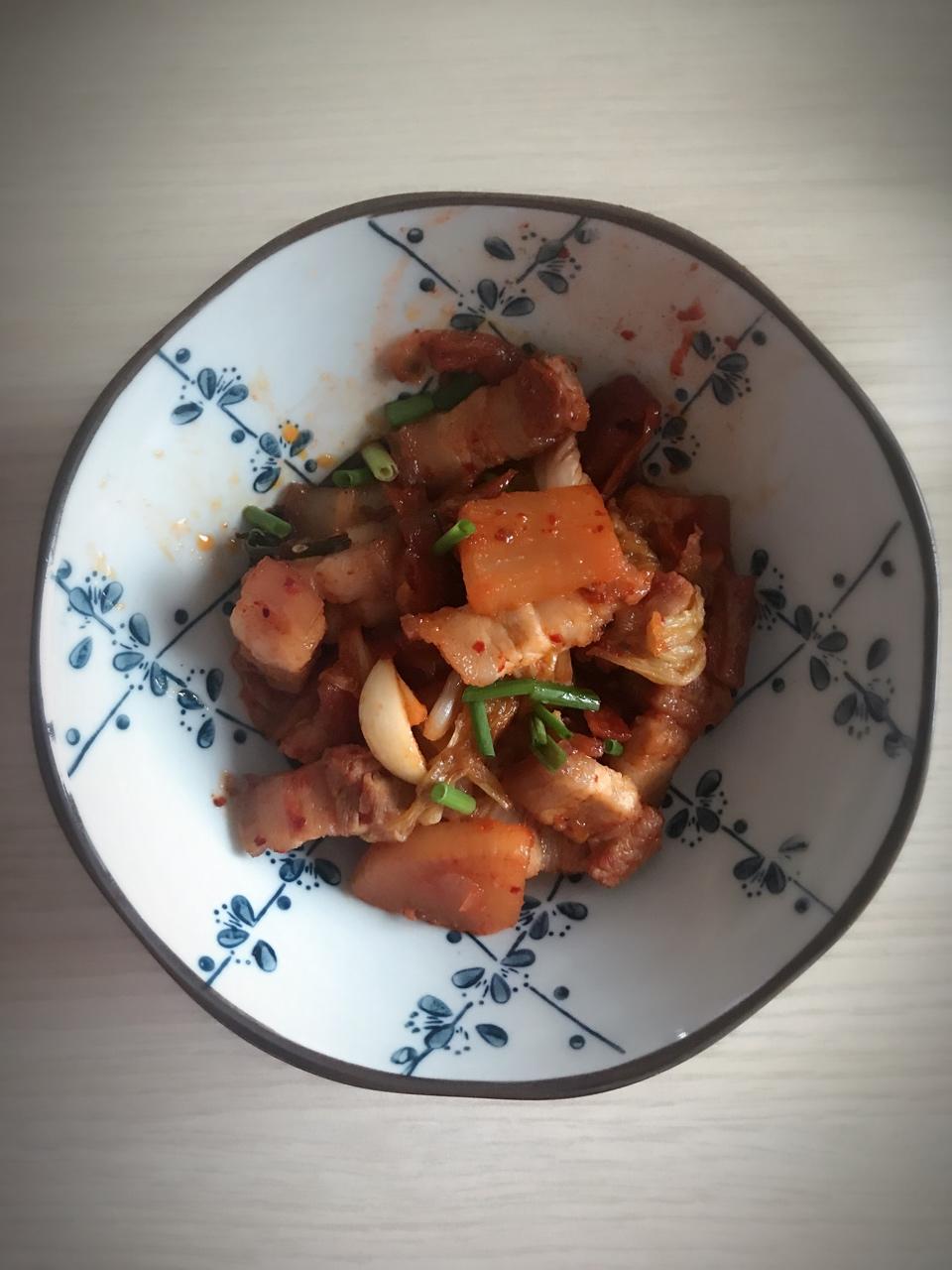 辣白菜炒五花肉