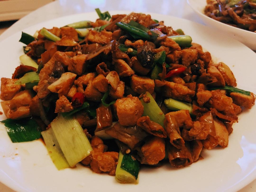 白辣椒炒肉