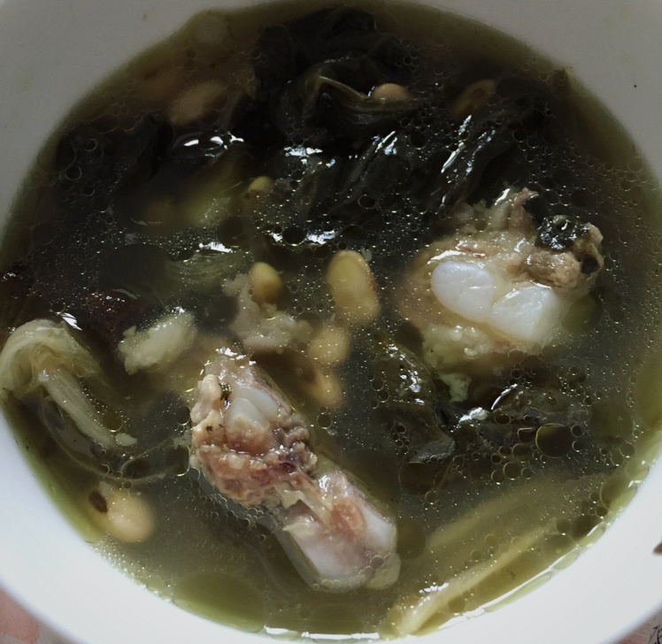 白菜干猪骨汤