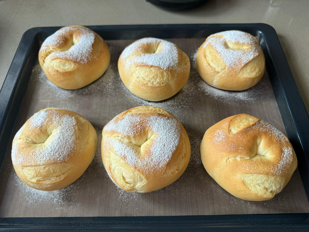 比云朵还软的牛奶面包，液种法甜面包太好吃了！