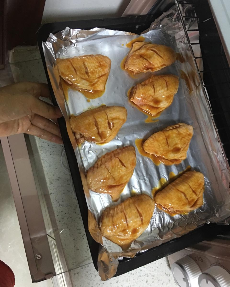 奥尔良烤鸡翅 还没摆盘就被抢光了