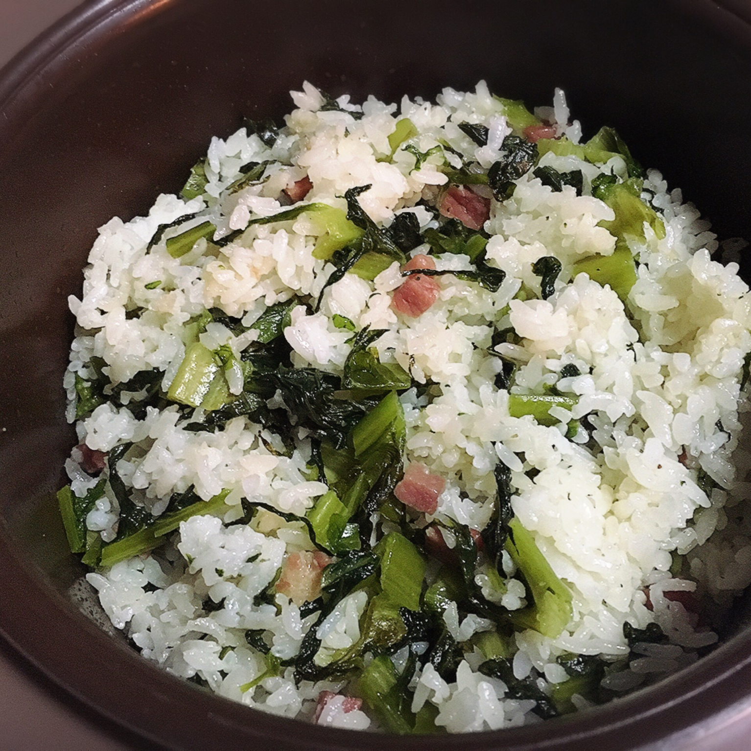 回家去吃红烧肉做的上海菜饭