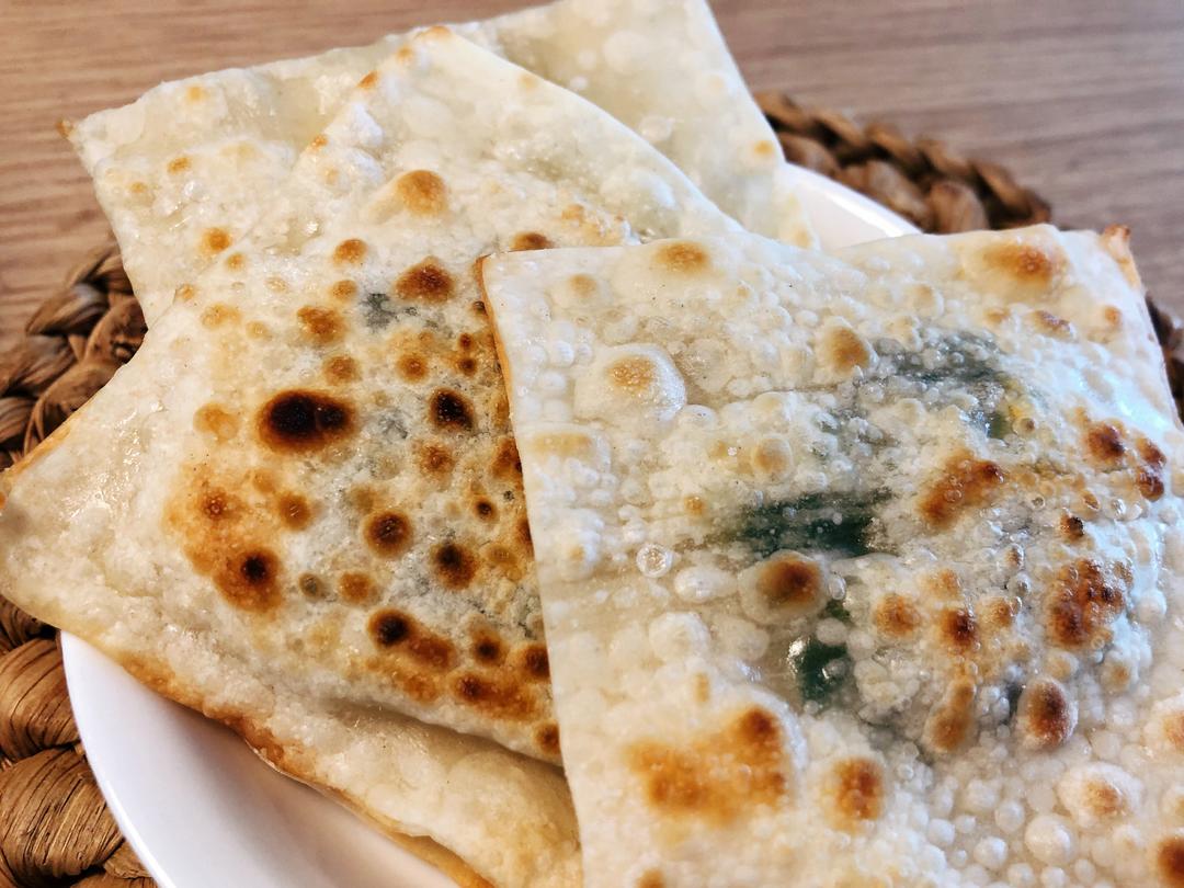 云吞皮的华丽小转身——葱油脆皮的做法