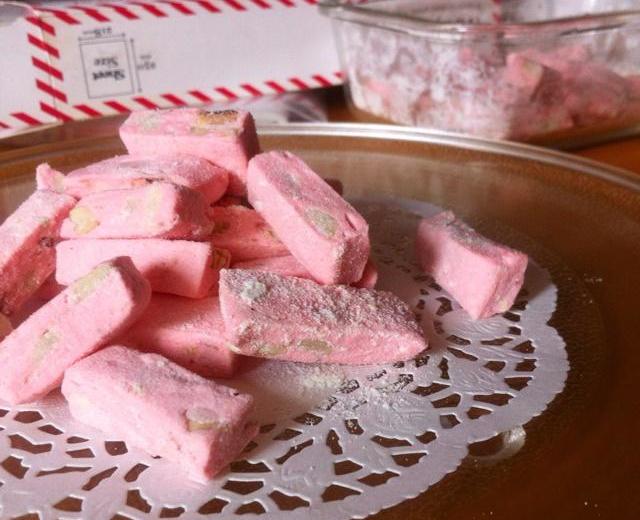 草莓味花生牛轧糖（棉花糖版）—木木酱的私房的做法