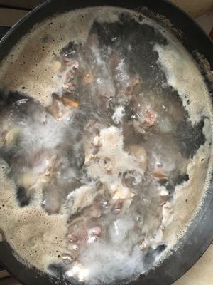 冬季滋补靓汤——红萝卜竹蔗羊肉汤的做法 步骤2