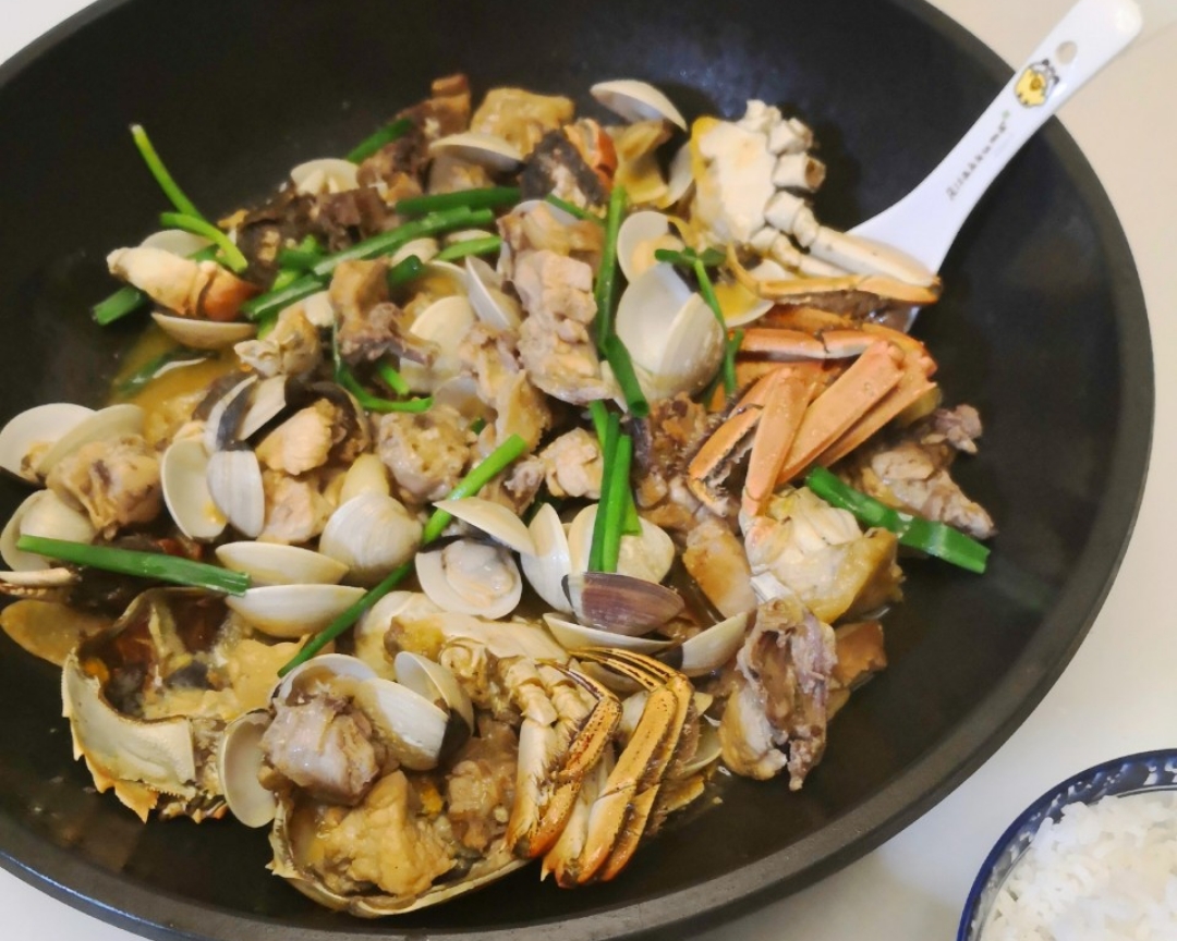 超美味蟹焖鸡煲的做法