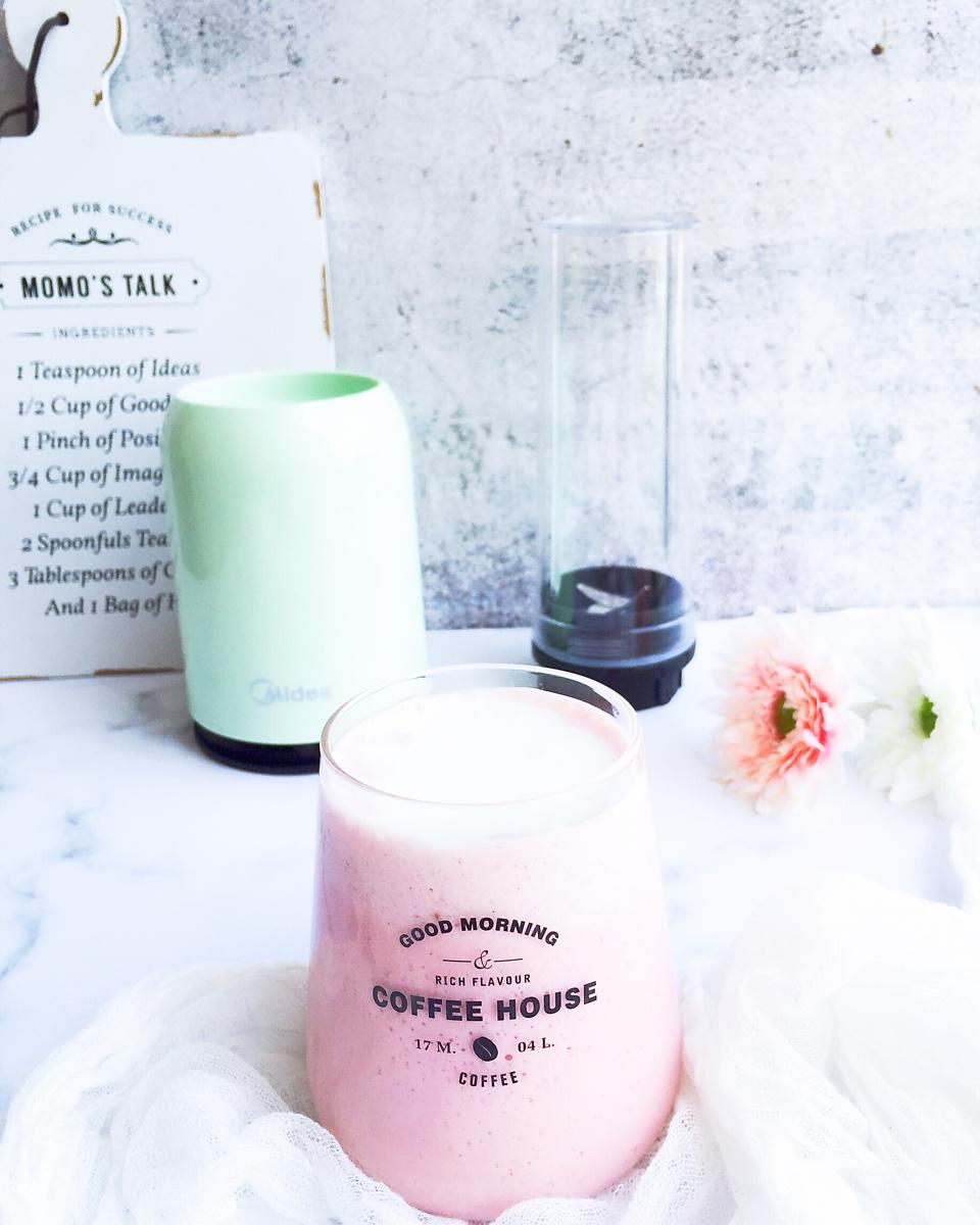 奥利奥草莓牛奶