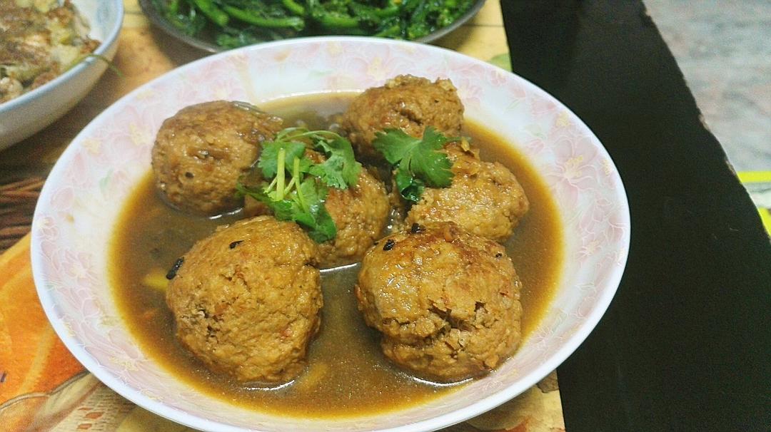 四喜丸子/红烧狮子头 Chinese Meatballs