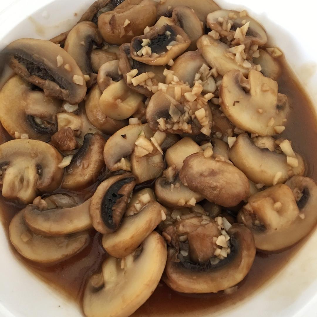 冬天的偎灶猫儿做的橄榄油浸蘑菇