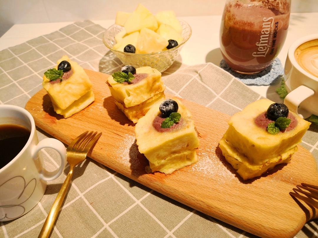 草莓法式吐司