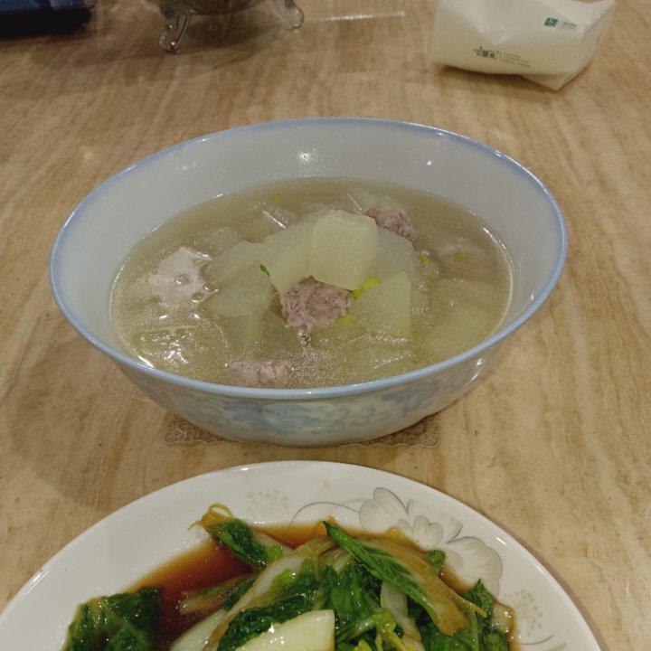巨鲜美的冬瓜丸子汤