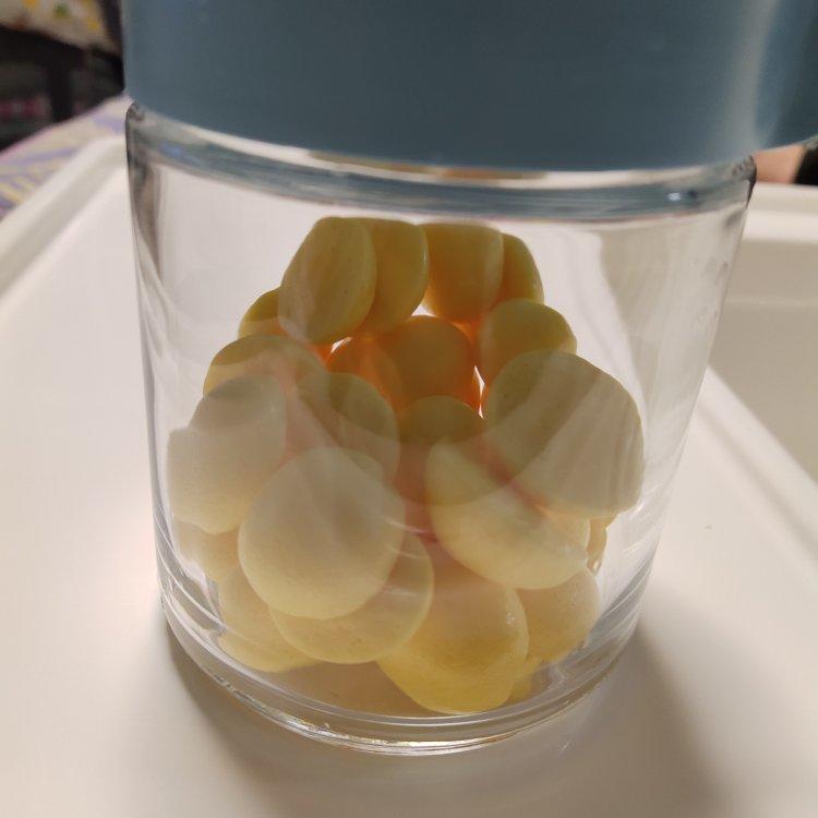 宝宝第一口健康零食！超级无敌好吃到爆炸！入口即化！材料只有1个鸡蛋 ！10g奶粉！5g淀粉 ！酥脆可口 ！幸福的味道 ！