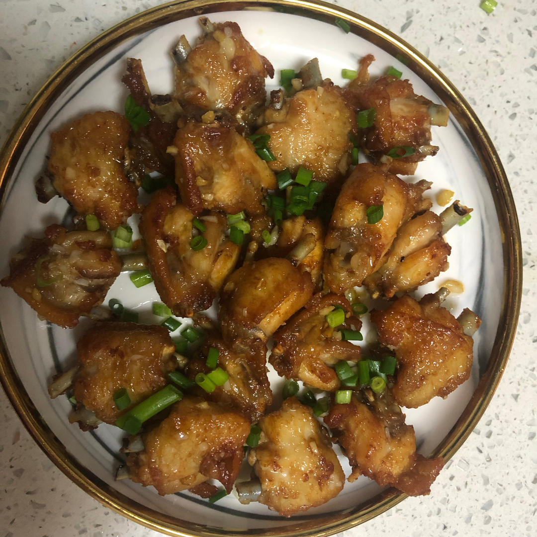 蒜香鸡翅｜孩子们的最爱