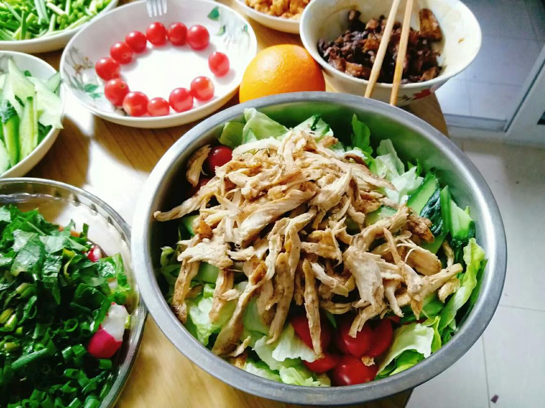 黑胡椒棒棒鸡沙拉