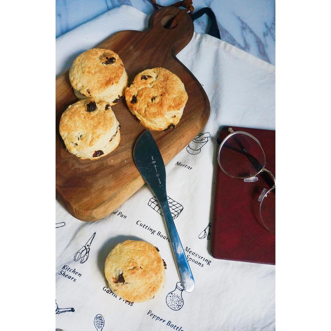 媲美星巴克的英式提子司康——德国Meggle黄油试用